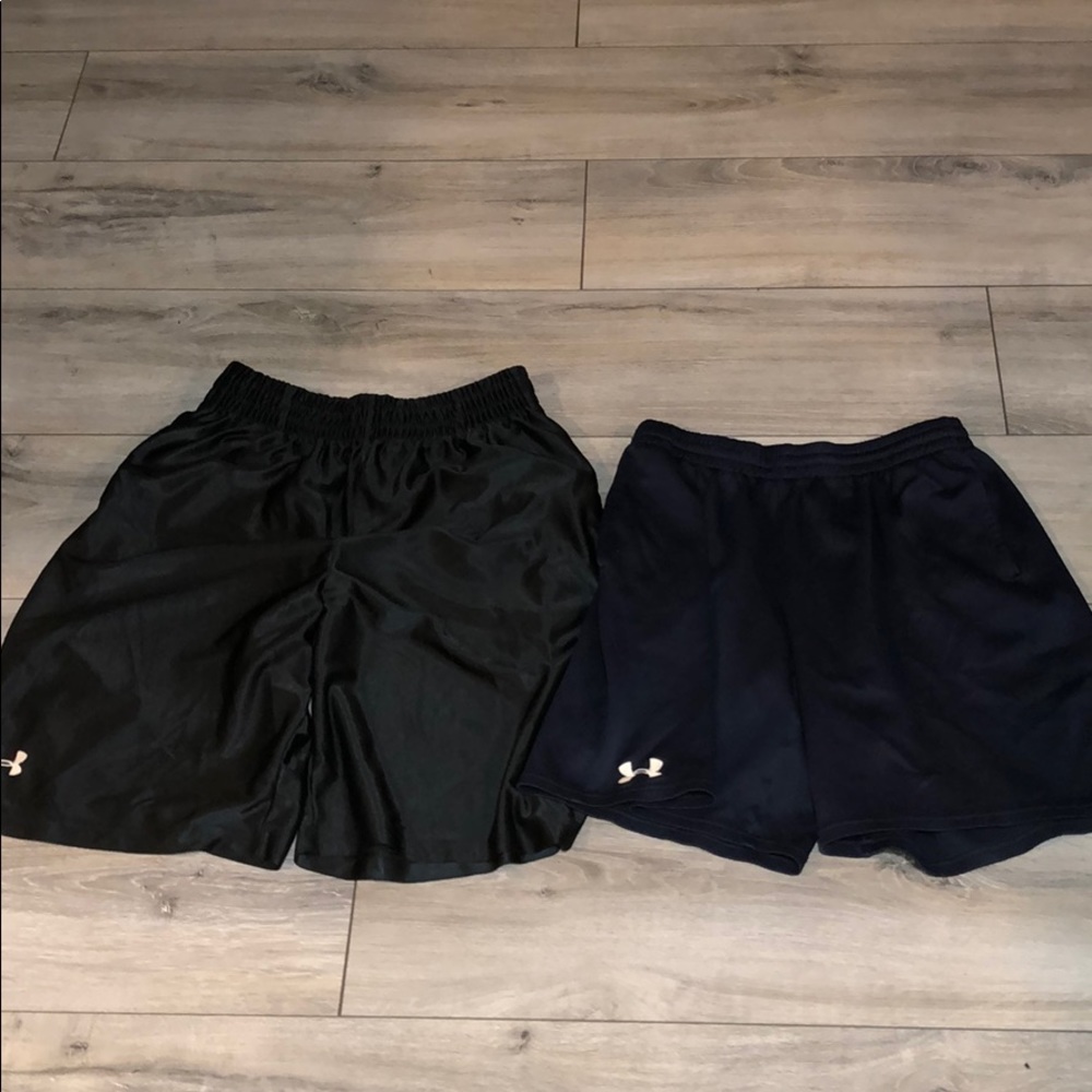 Under Armour Medium Black shorts